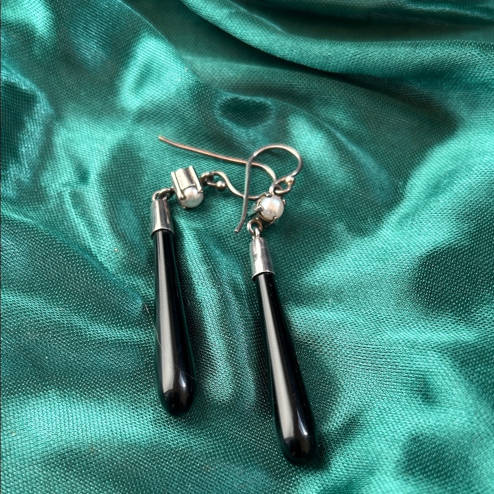 Elegant Black Drop Earrings